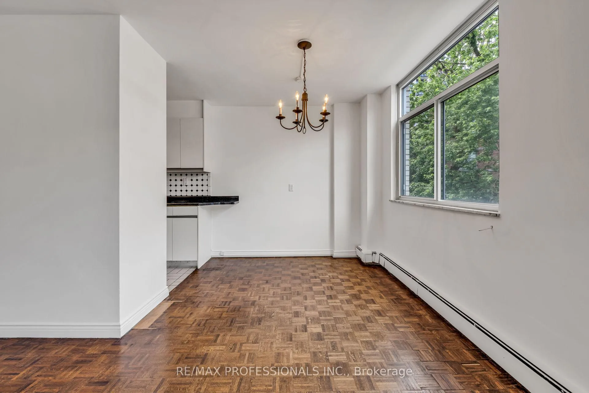 Photo 10 of Unit 303, 335 Lonsdale Road, Toronto, Forest Hill South — HOMEH