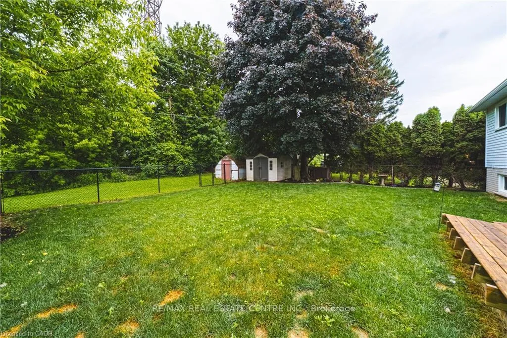 Photo 39 of 27 Ludlow Crescent, Brantford, Lynden Hills — HOMEH
