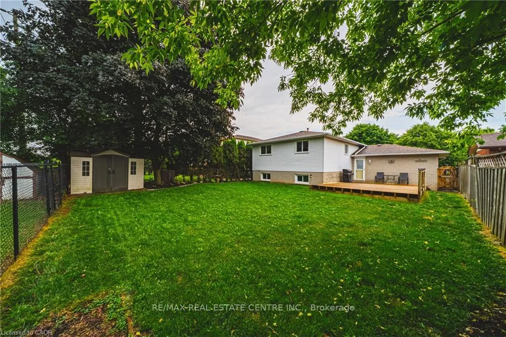 Photo 40 of 27 Ludlow Crescent, Brantford, Lynden Hills — HOMEH