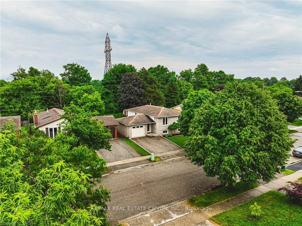 Photo 42 of 27 Ludlow Crescent, Brantford, Lynden Hills — HOMEH