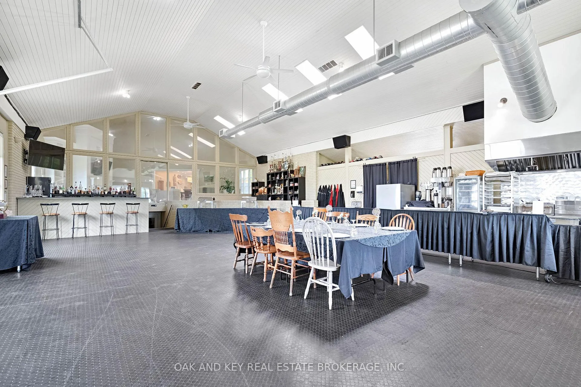 Photo 34 of 29830 Centre Road, Adelaide Metcalfe, Rural Adelaide Metcalfe — HOMEH