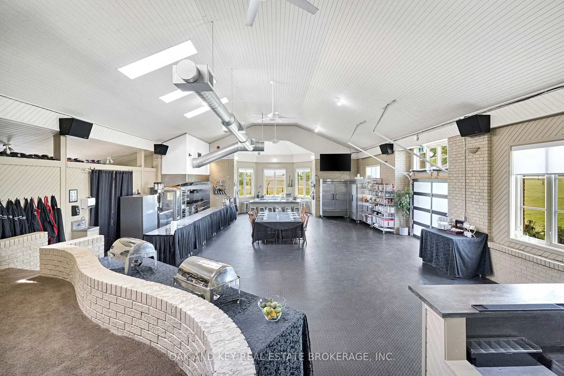 Photo 38 of 29830 Centre Road, Adelaide Metcalfe, Rural Adelaide Metcalfe — HOMEH