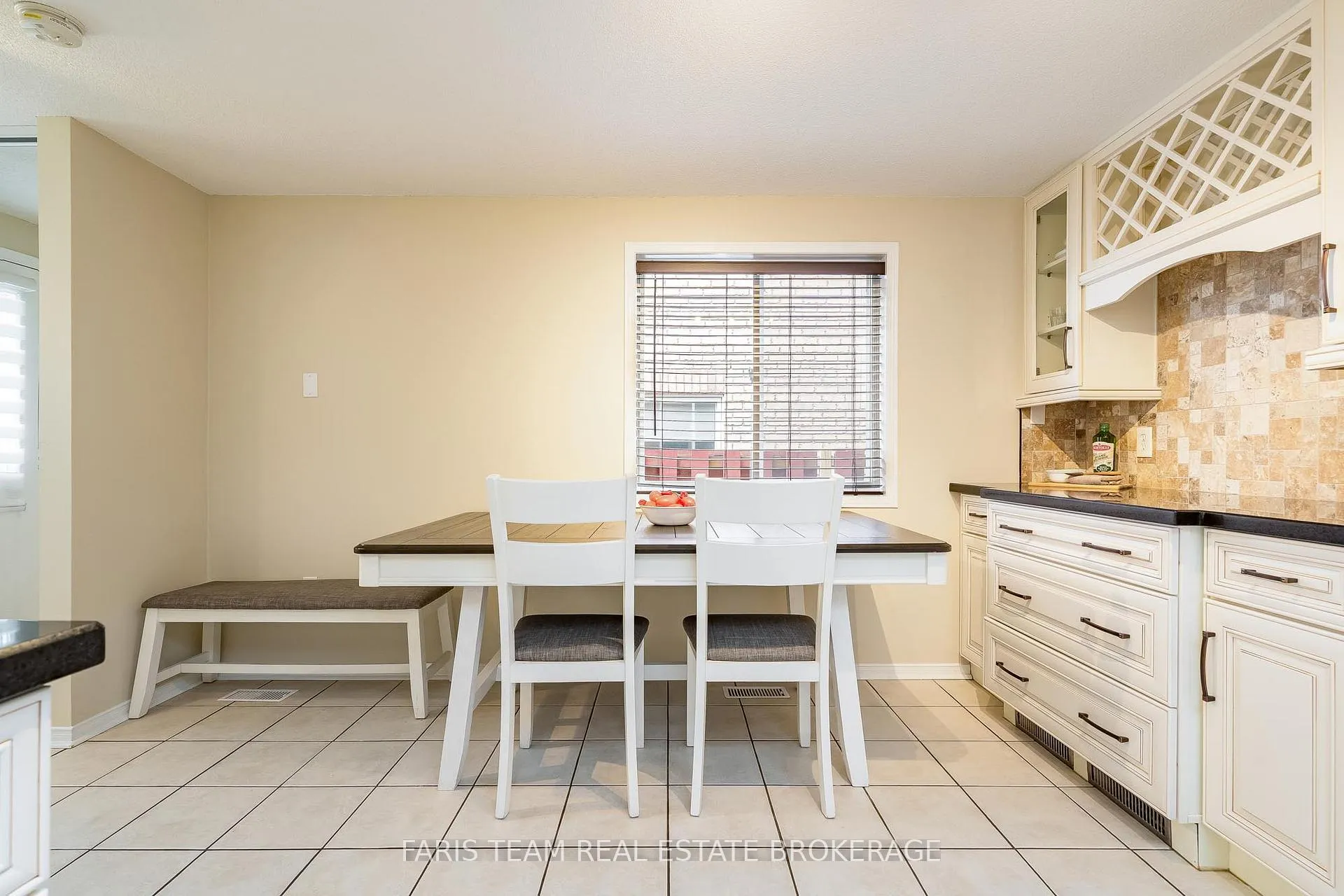 Photo 7 of 19 Seymour Crescent, Barrie, Holly — HOMEH