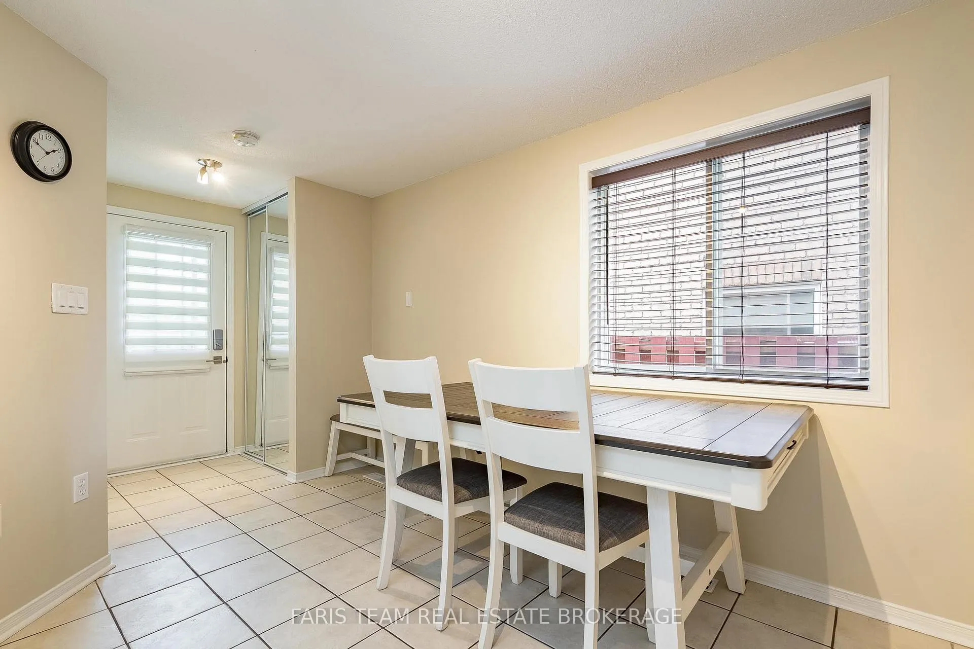 Photo 8 of 19 Seymour Crescent, Barrie, Holly — HOMEH