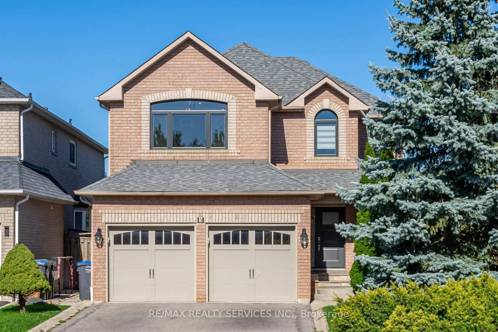Photo 1 of 5 Melrose Gardens, Brampton, Snelgrove — HOMEH