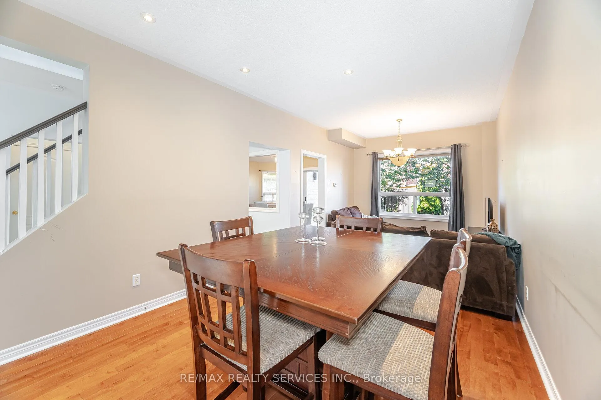 Photo 10 of 5 Melrose Gardens, Brampton, Snelgrove — HOMEH
