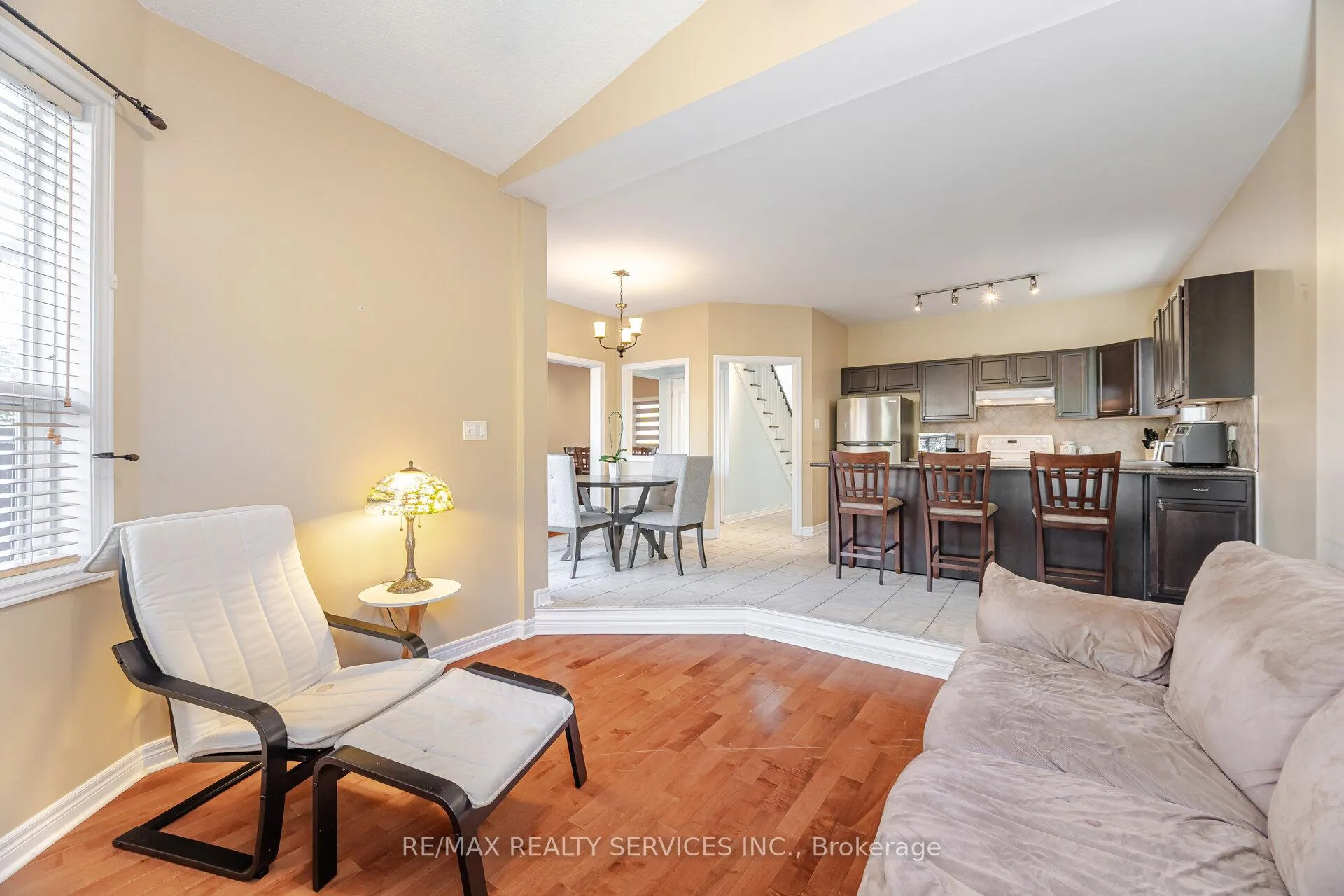 Photo 21 of 5 Melrose Gardens, Brampton, Snelgrove — HOMEH