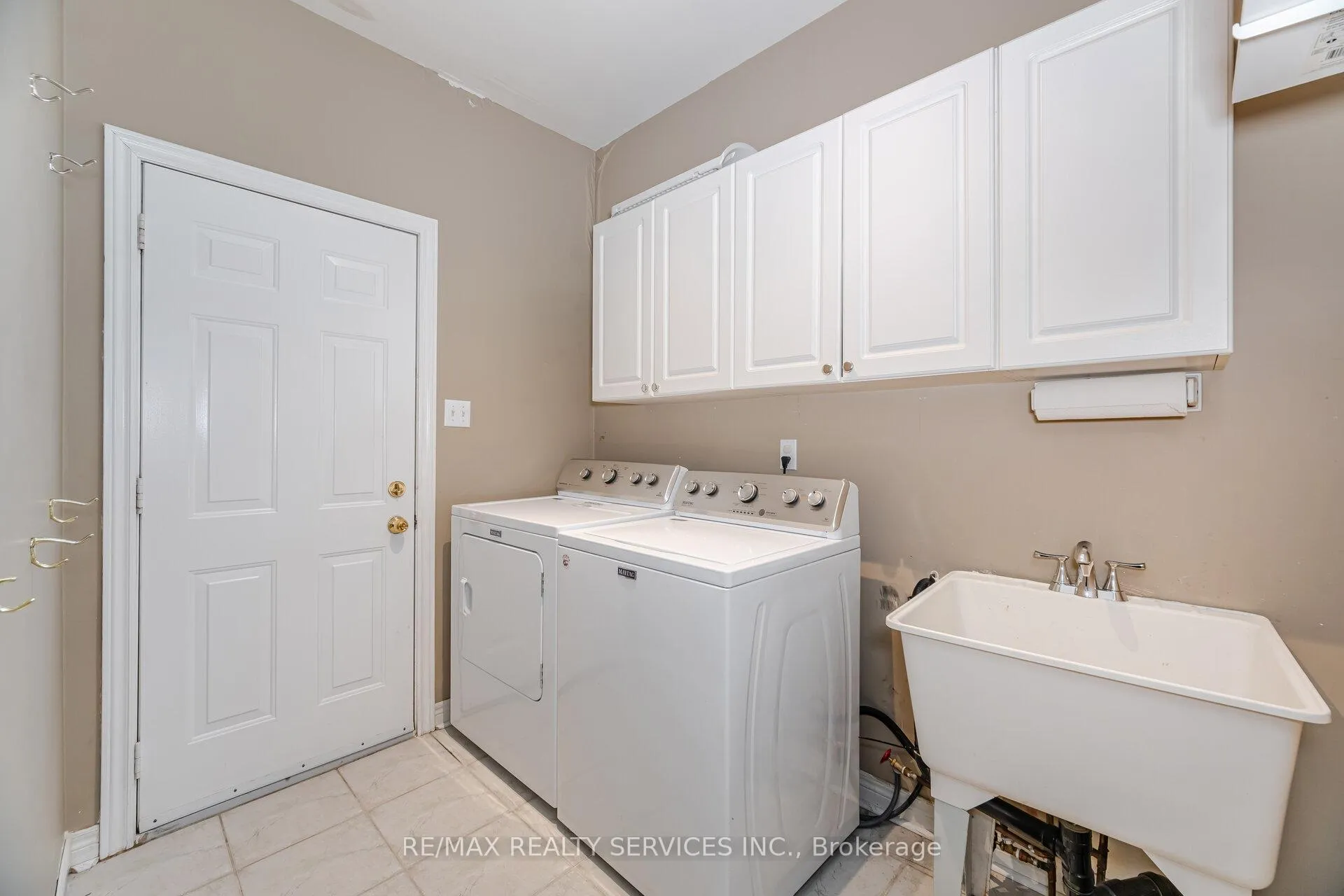 Photo 23 of 5 Melrose Gardens, Brampton, Snelgrove — HOMEH