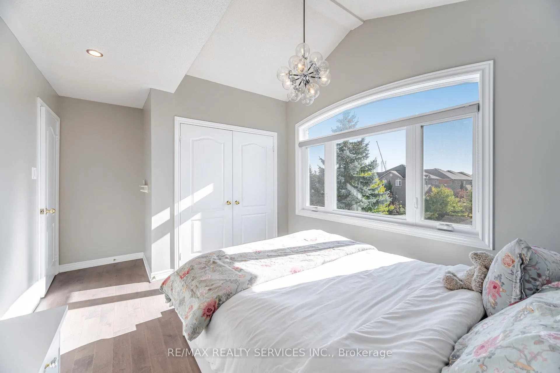 Photo 31 of 5 Melrose Gardens, Brampton, Snelgrove — HOMEH