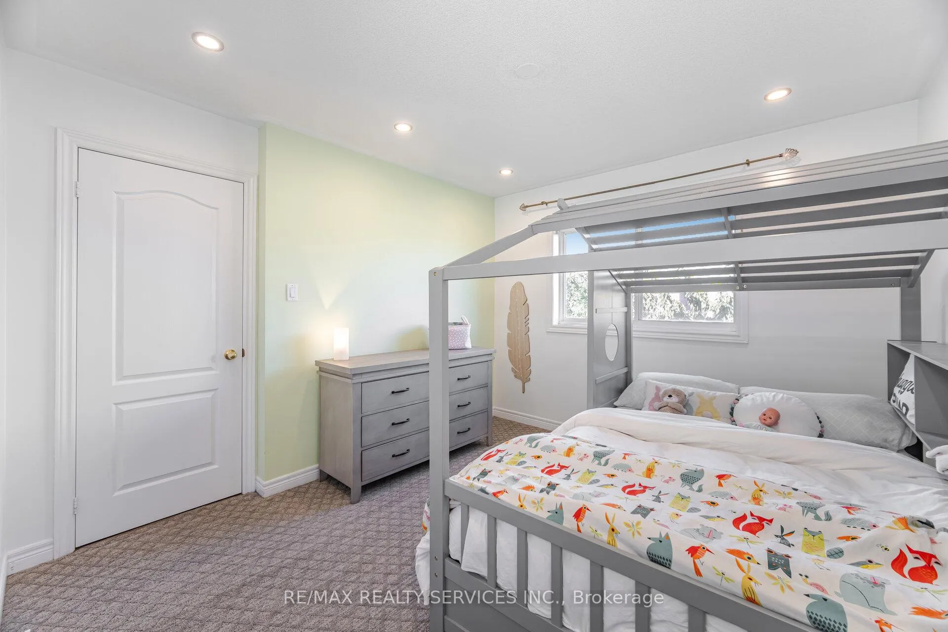 Photo 33 of 5 Melrose Gardens, Brampton, Snelgrove — HOMEH