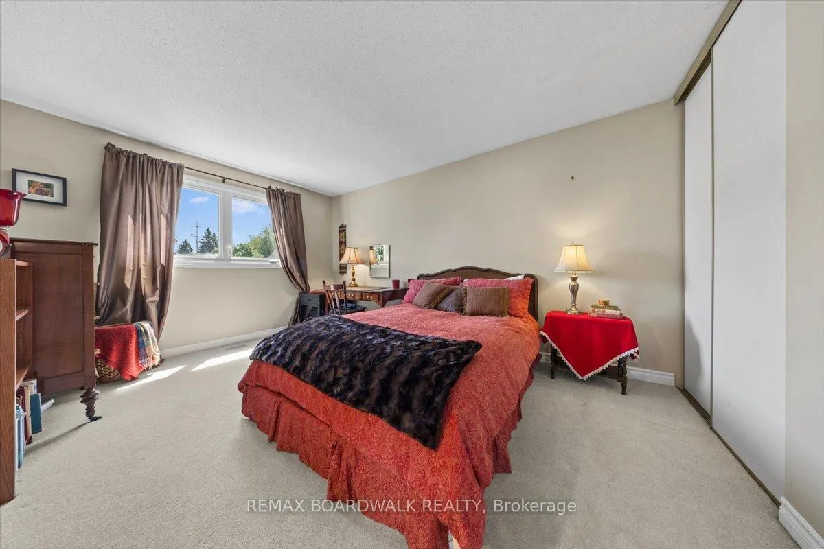 Photo 22 of 13 Pommel Crescent, Ottawa, Kanata - Bridlewood — HOMEH
