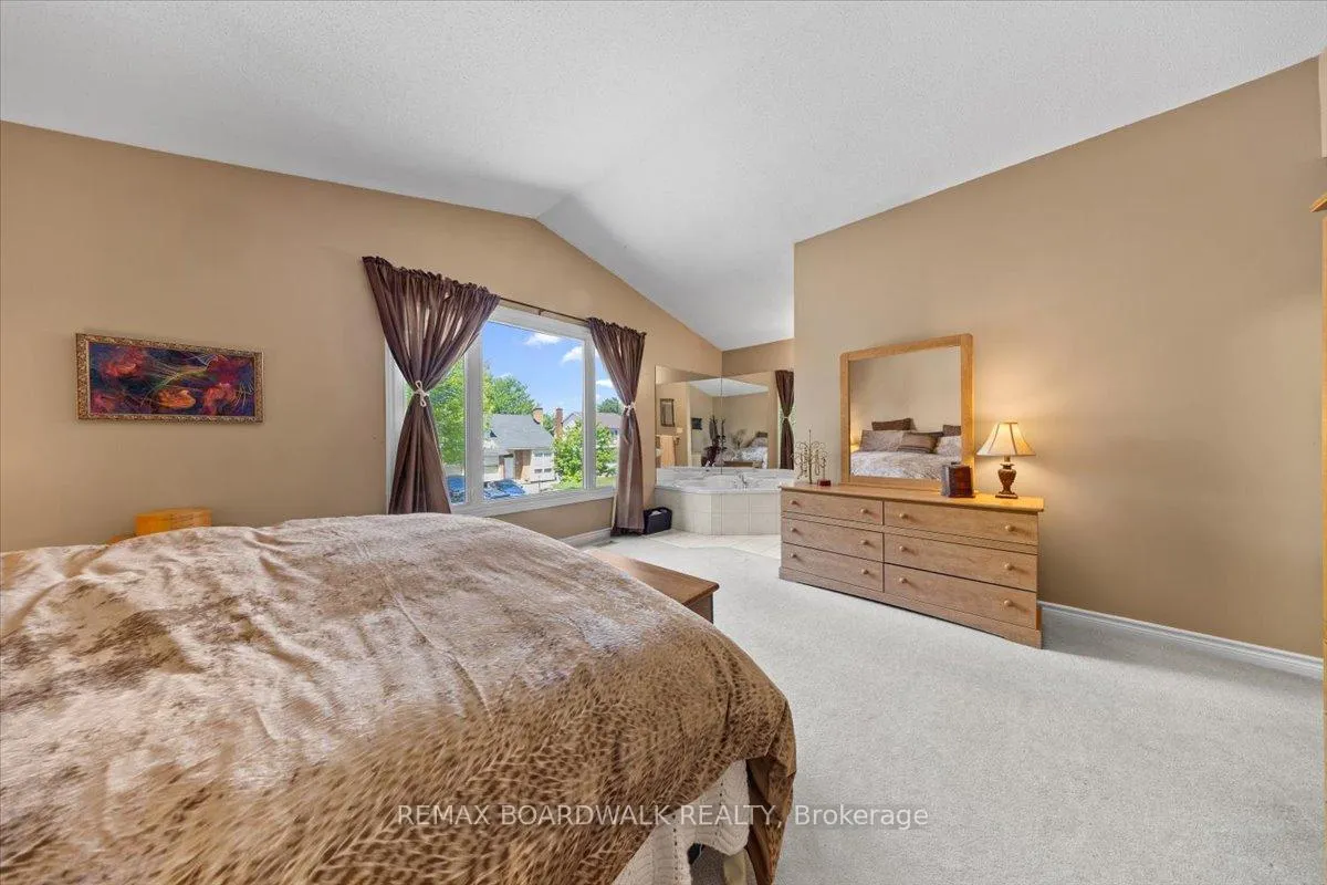 Photo 28 of 13 Pommel Crescent, Ottawa, Kanata - Bridlewood — HOMEH