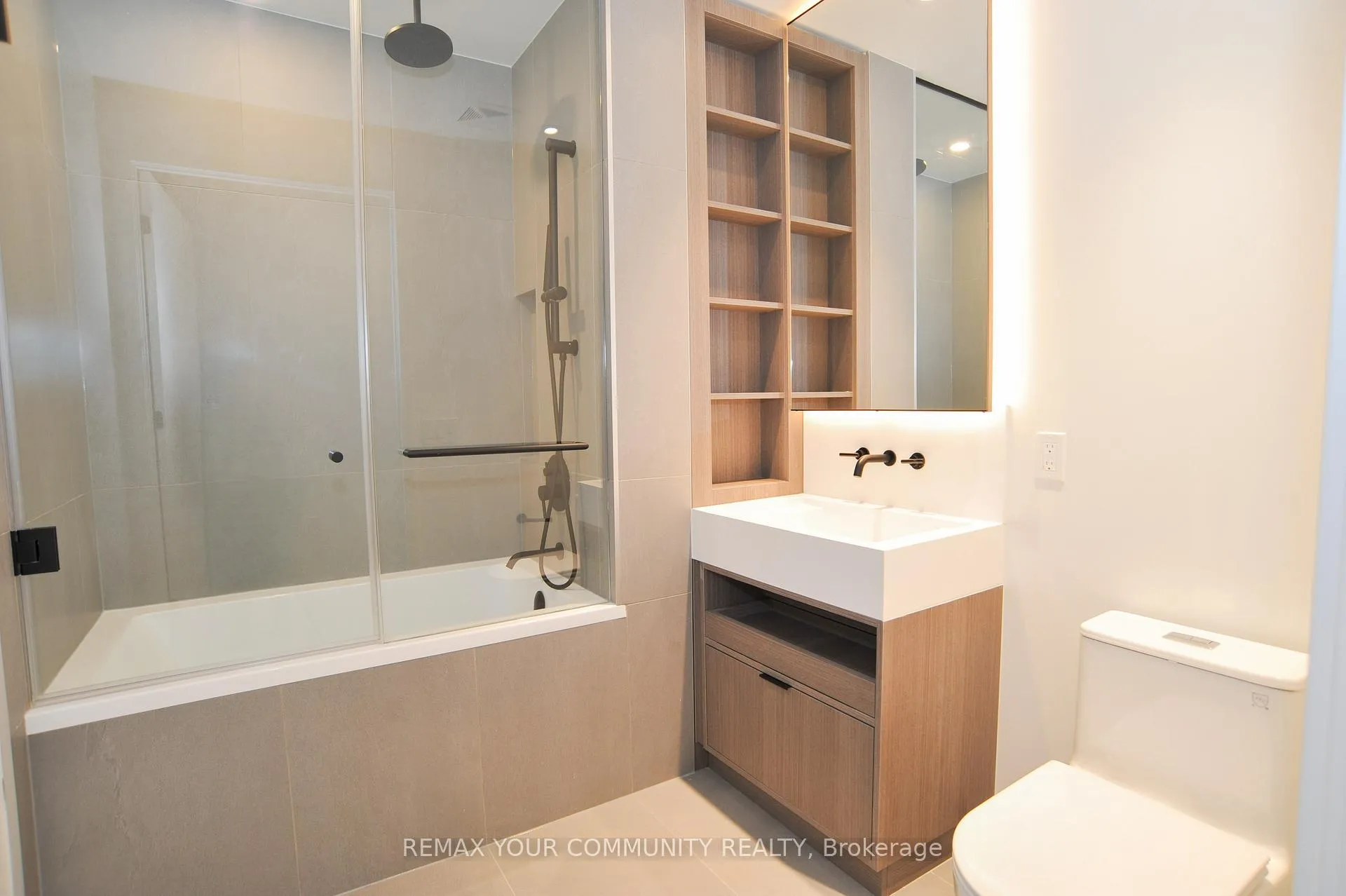 Photo 10 of Unit 4906, 55 Charles Street E, Toronto, Church-Yonge Corridor — HOMEH