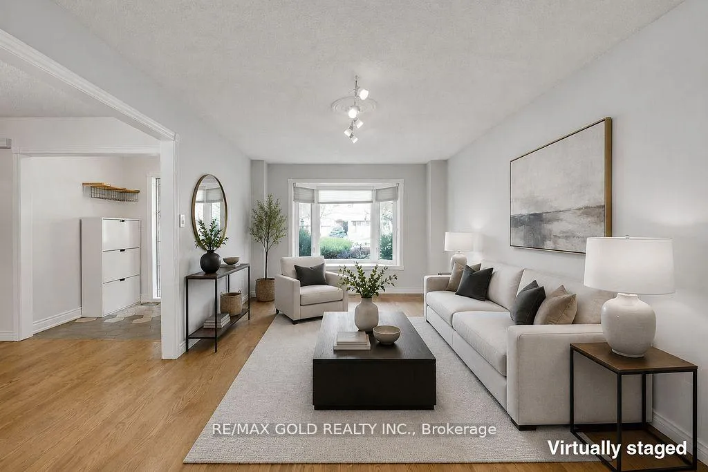Photo 7 of 26 Dundalk Crescent, Brampton, Heart Lake West — HOMEH