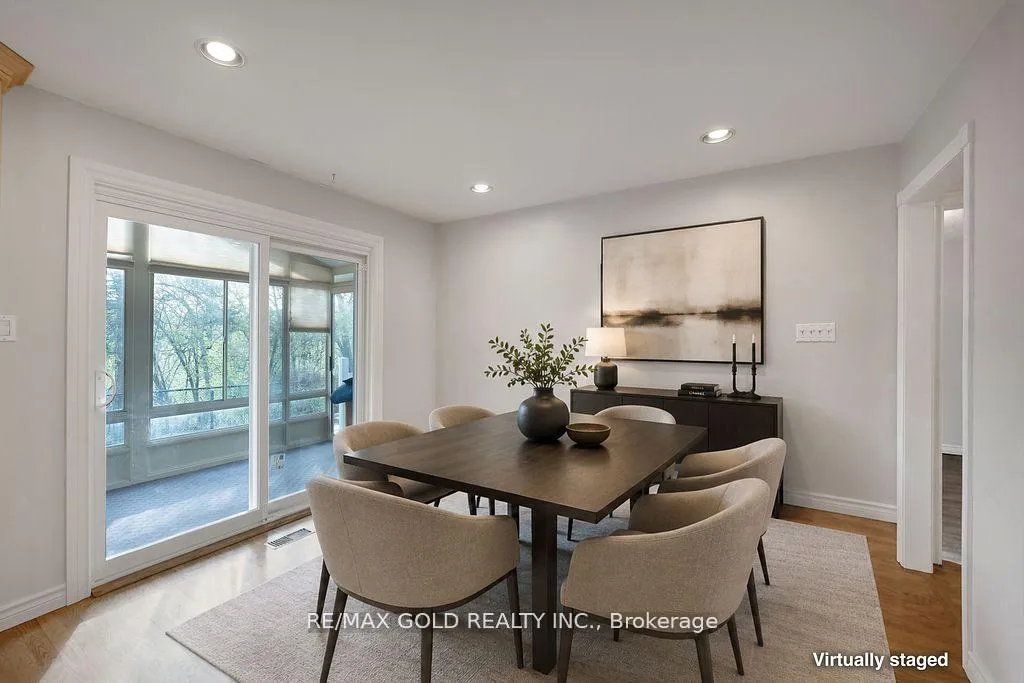 Photo 8 of 26 Dundalk Crescent, Brampton, Heart Lake West — HOMEH