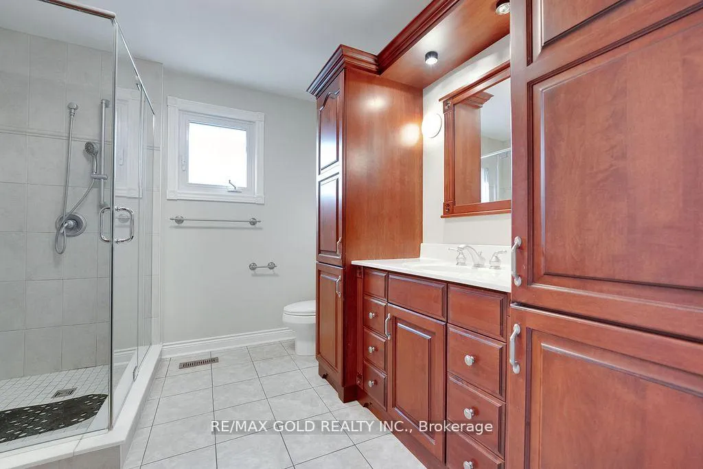 Photo 22 of 26 Dundalk Crescent, Brampton, Heart Lake West — HOMEH