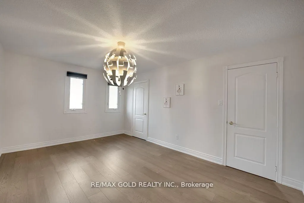 Photo 24 of 26 Dundalk Crescent, Brampton, Heart Lake West — HOMEH