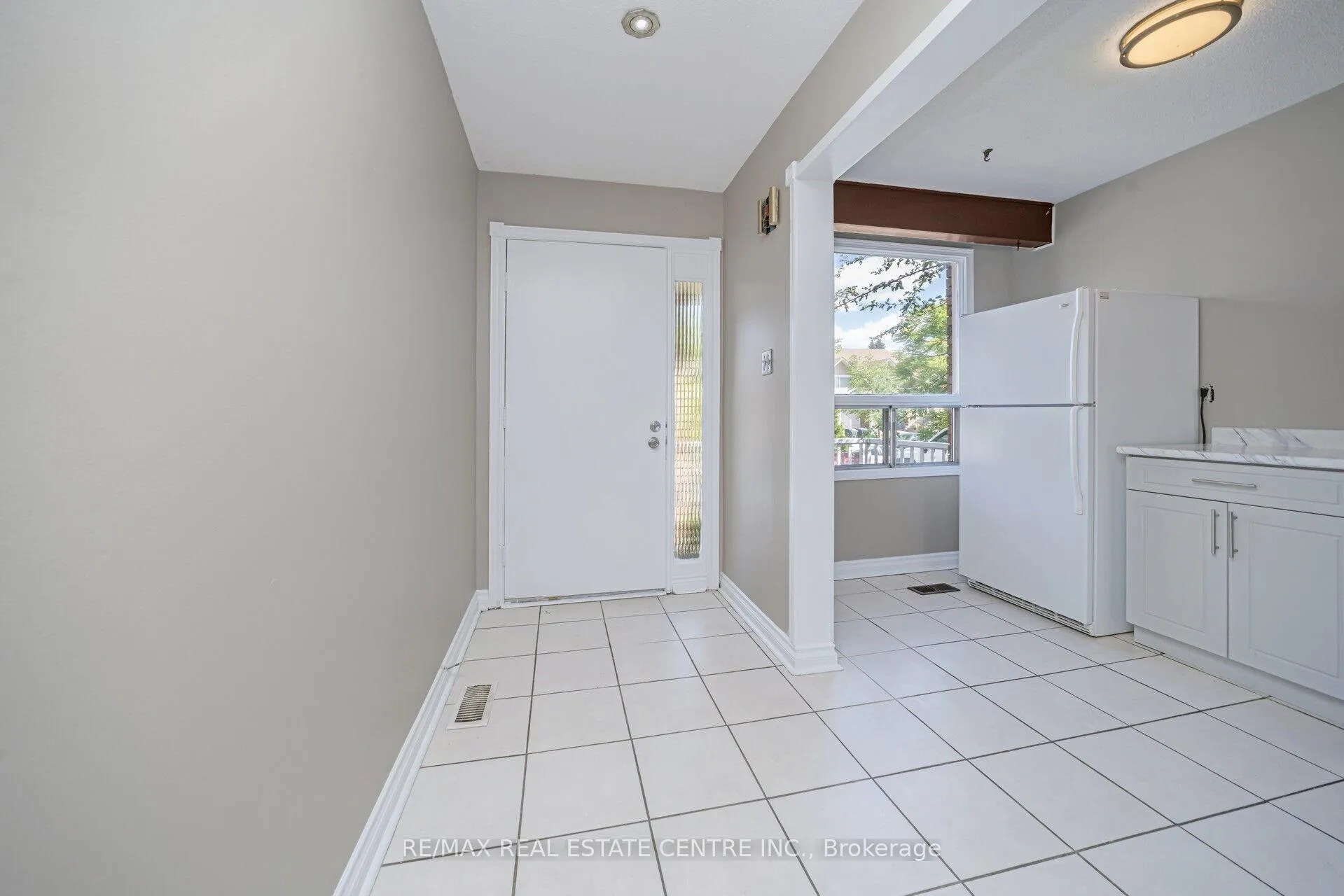 Photo 7 of 433 Hansen Road N, Brampton, Madoc — HOMEH