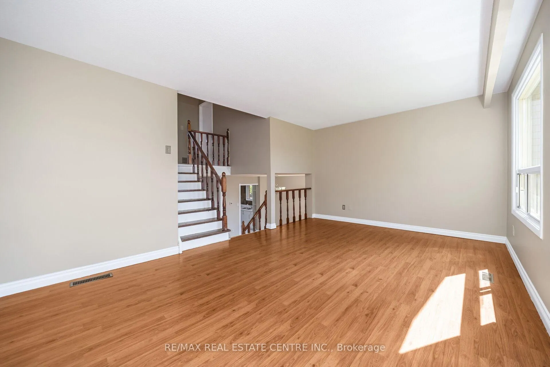 Photo 17 of 433 Hansen Road N, Brampton, Madoc — HOMEH
