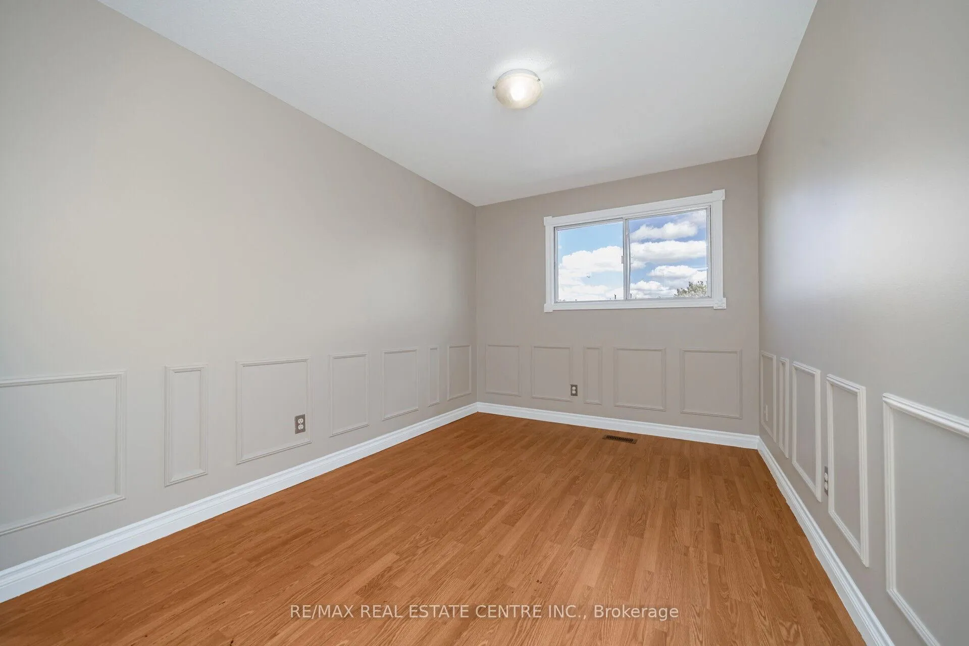 Photo 20 of 433 Hansen Road N, Brampton, Madoc — HOMEH