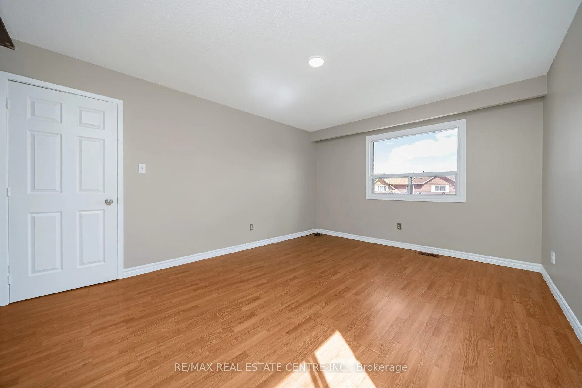 Photo 24 of 433 Hansen Road N, Brampton, Madoc — HOMEH