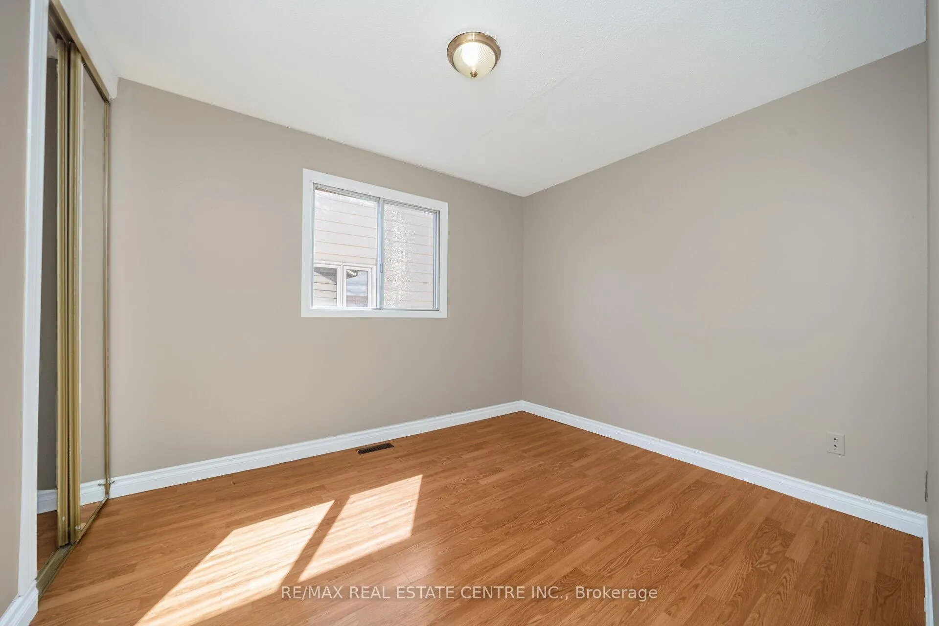 Photo 26 of 433 Hansen Road N, Brampton, Madoc — HOMEH
