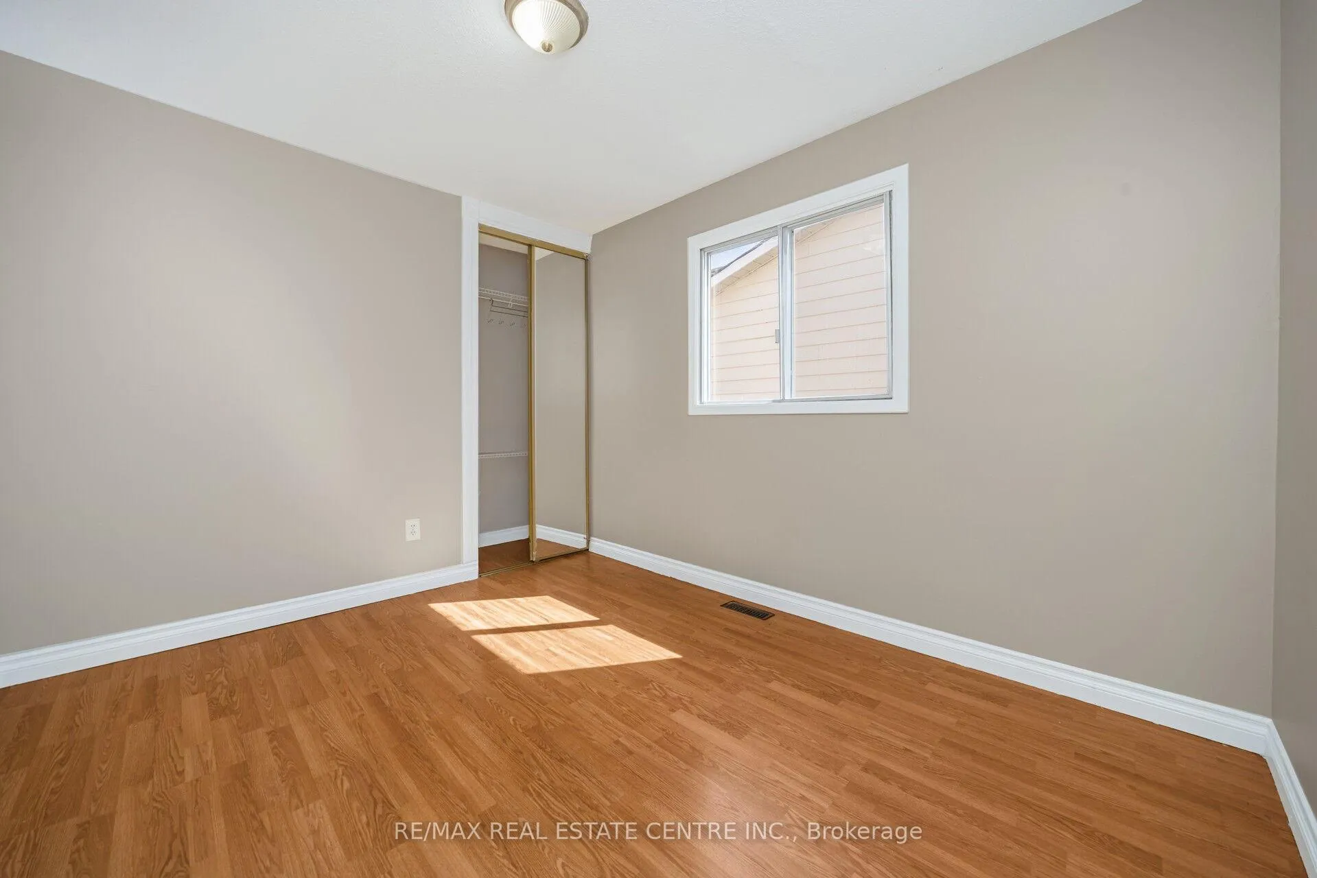 Photo 27 of 433 Hansen Road N, Brampton, Madoc — HOMEH