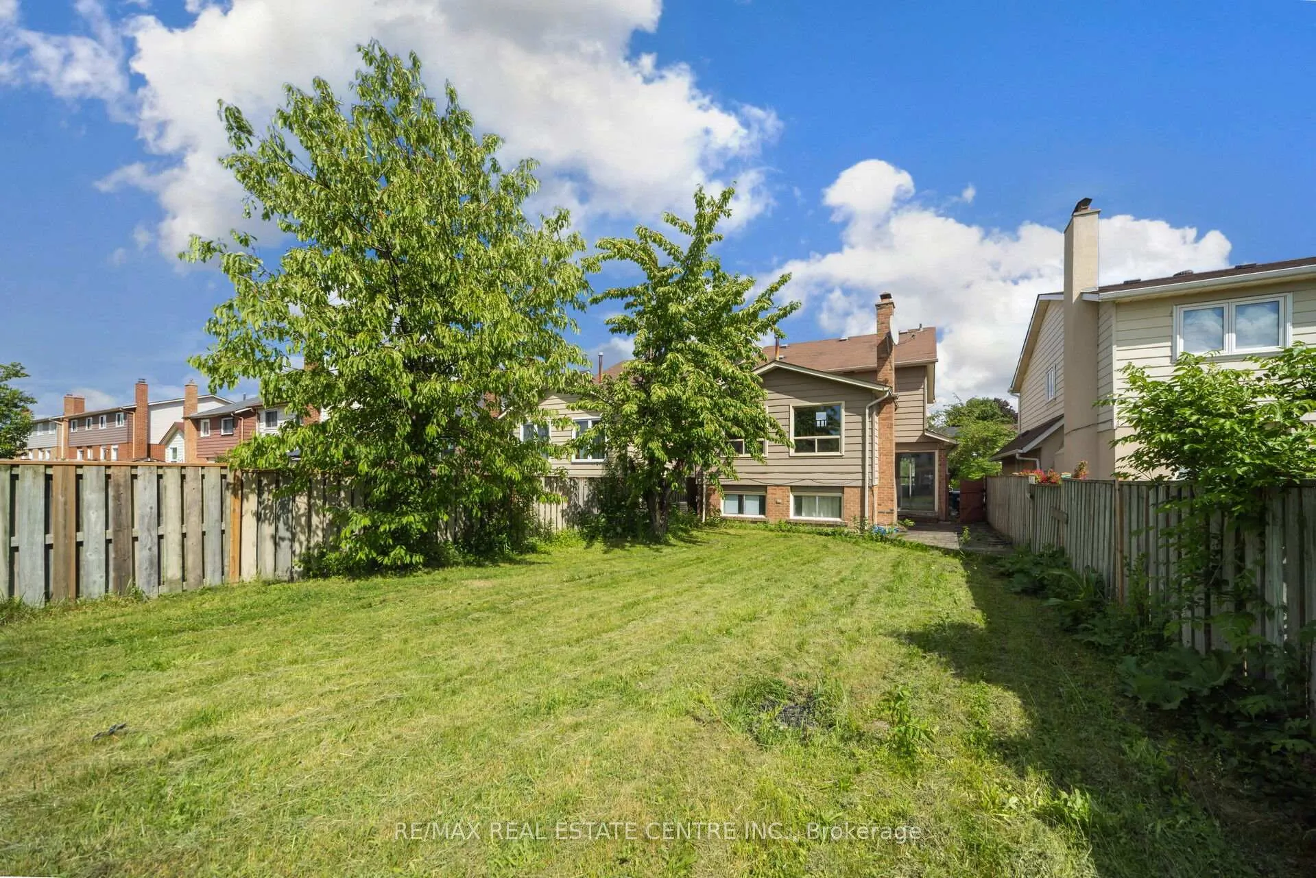 Photo 37 of 433 Hansen Road N, Brampton, Madoc — HOMEH