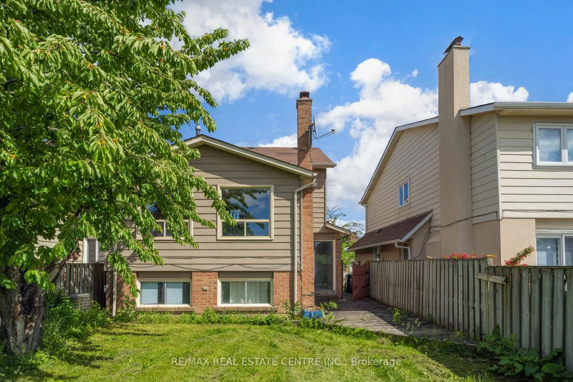Photo 38 of 433 Hansen Road N, Brampton, Madoc — HOMEH