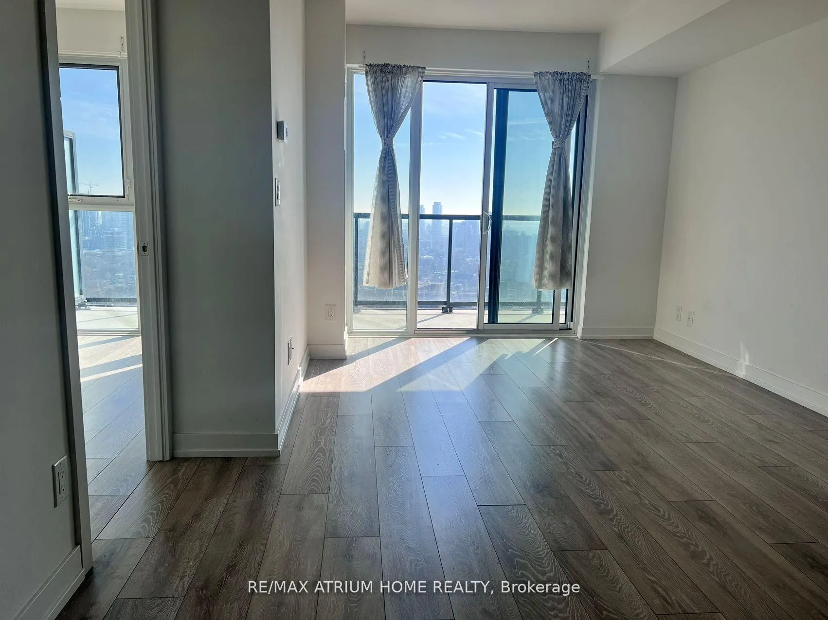 Photo 2 of Unit 2205, 159 Wellesley Street E, Toronto, Church-Yonge Corridor — HOMEH
