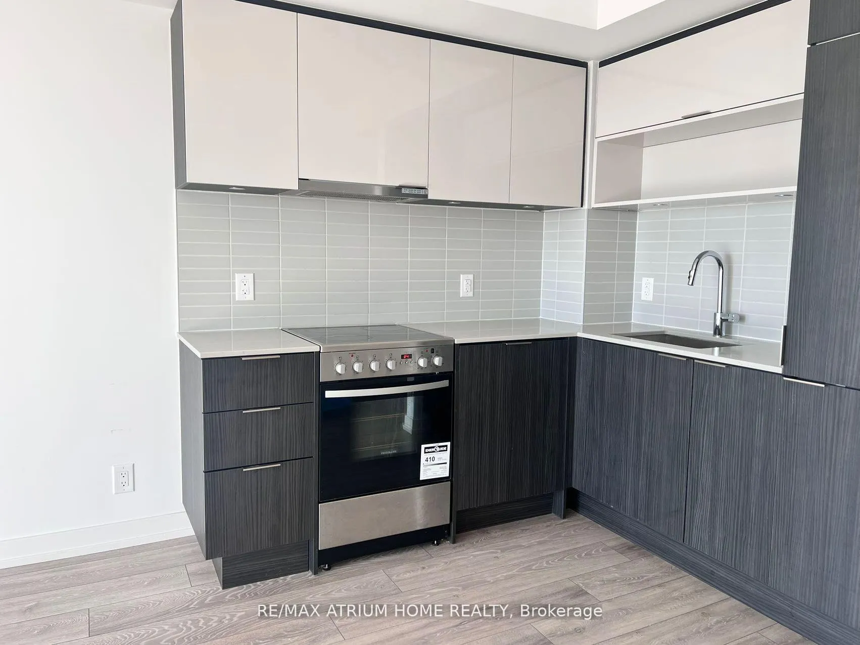 Photo 5 of Unit 2205, 159 Wellesley Street E, Toronto, Church-Yonge Corridor — HOMEH