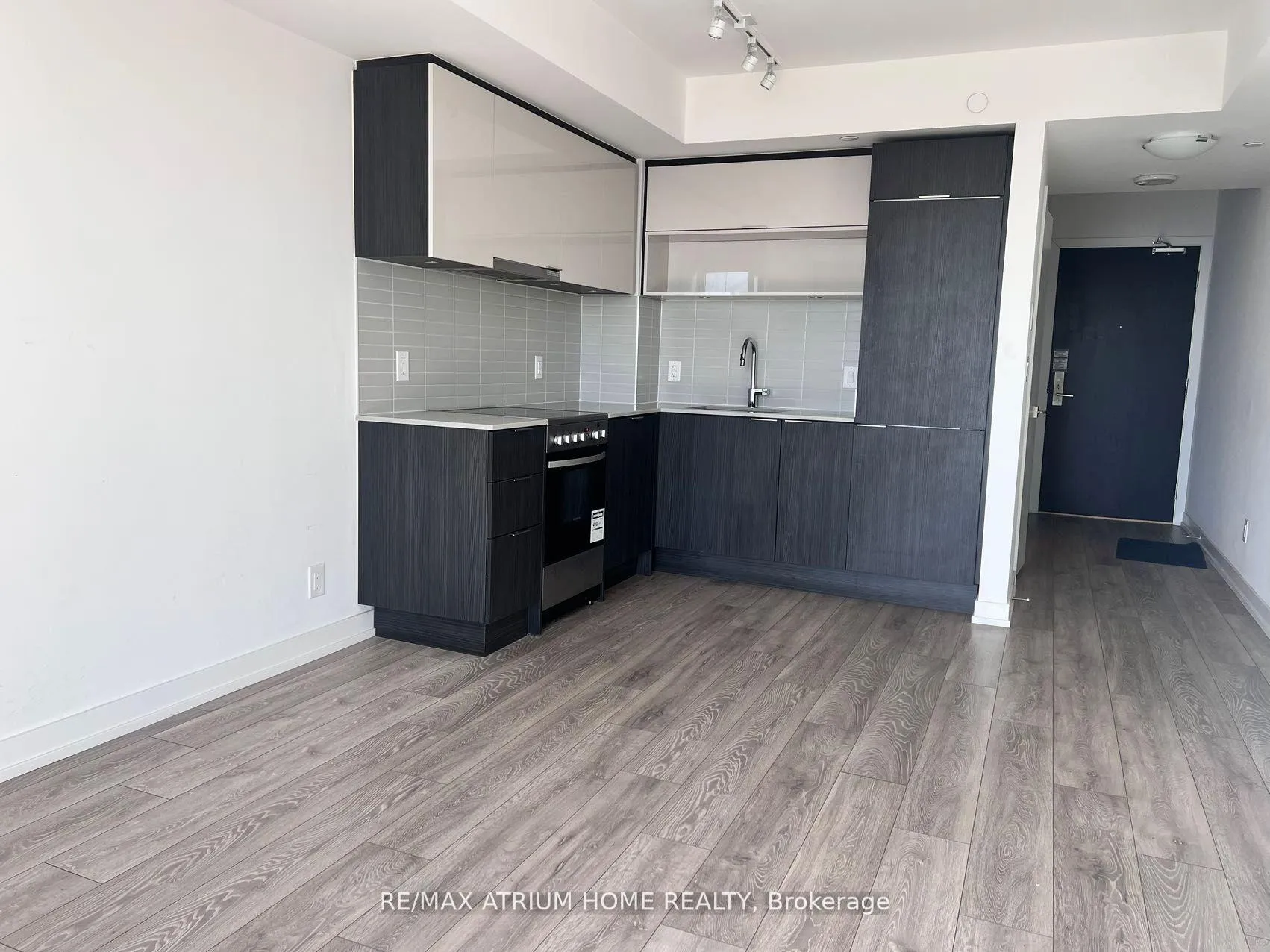 Photo 6 of Unit 2205, 159 Wellesley Street E, Toronto, Church-Yonge Corridor — HOMEH
