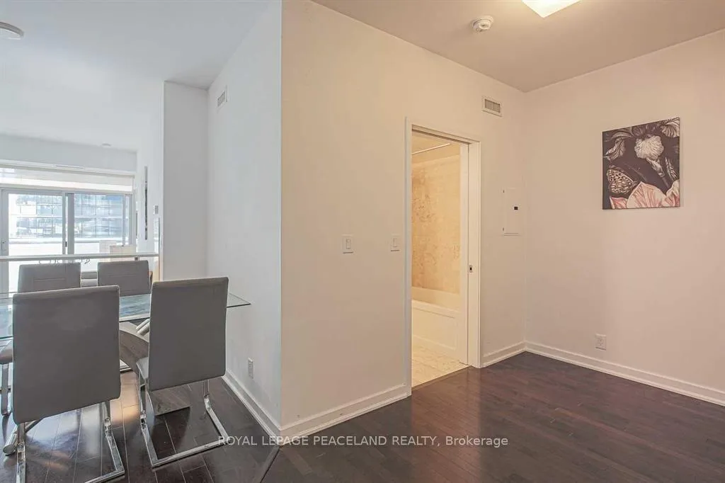 Photo 3 of Unit 1509, 12 York Street, Toronto, Waterfront Communities — HOMEH
