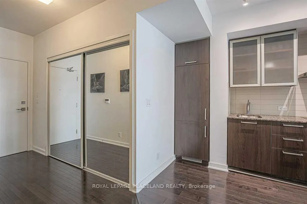 Photo 5 of Unit 1509, 12 York Street, Toronto, Waterfront Communities — HOMEH