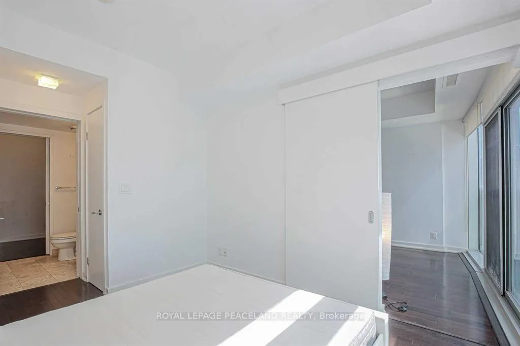 Photo 10 of Unit 1509, 12 York Street, Toronto, Waterfront Communities — HOMEH