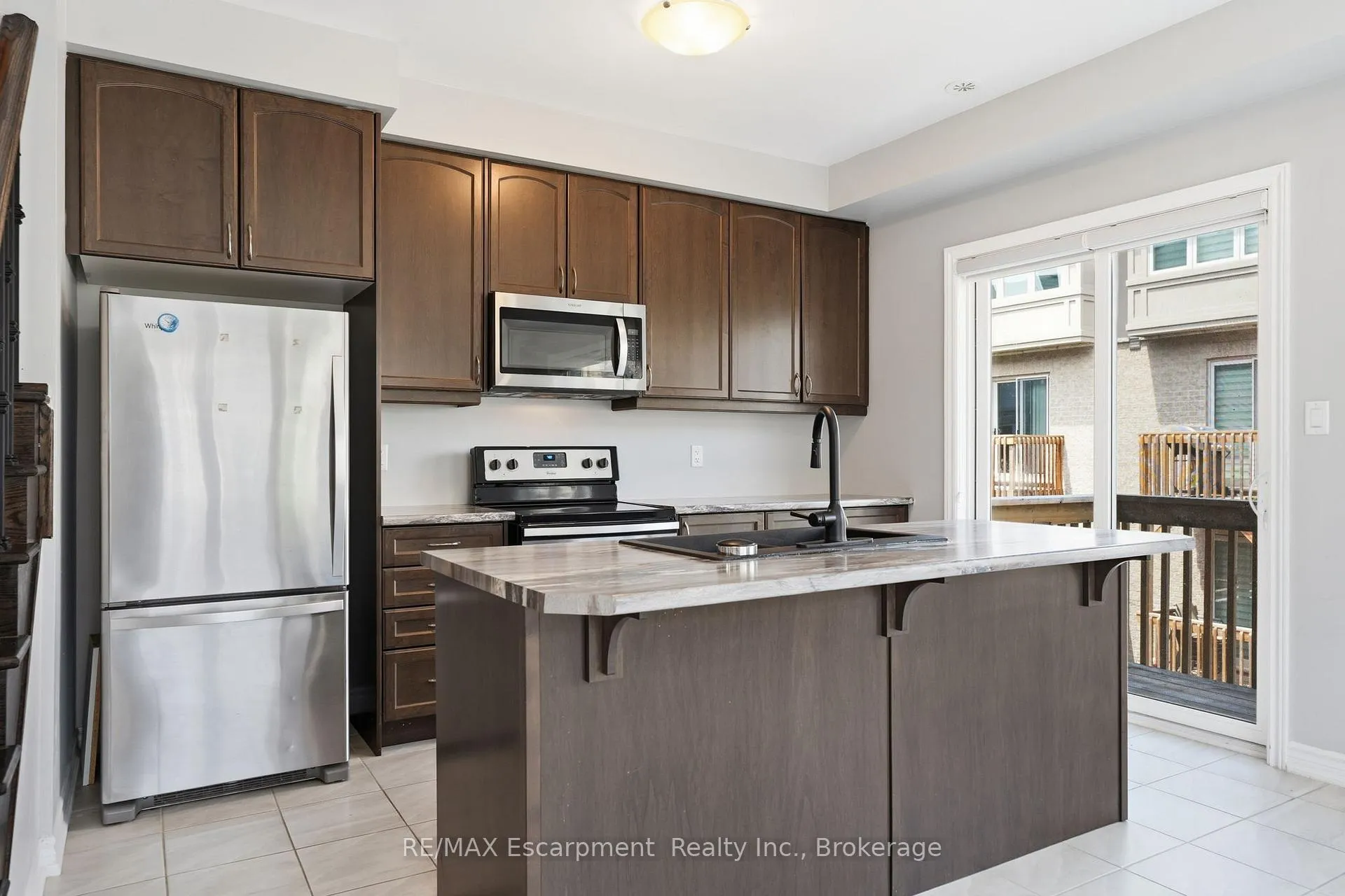 Photo 16 of 141 Borers Creek Circle, Hamilton, Waterdown — HOMEH