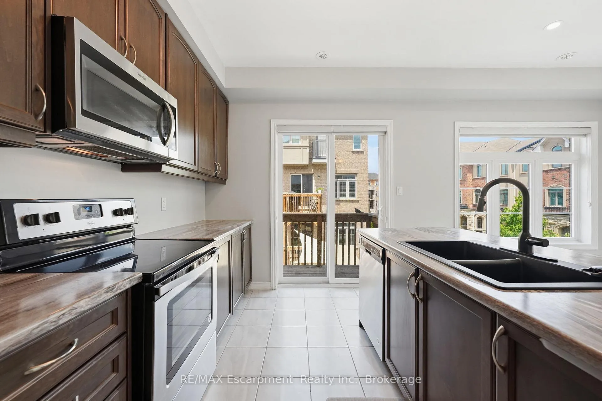 Photo 17 of 141 Borers Creek Circle, Hamilton, Waterdown — HOMEH