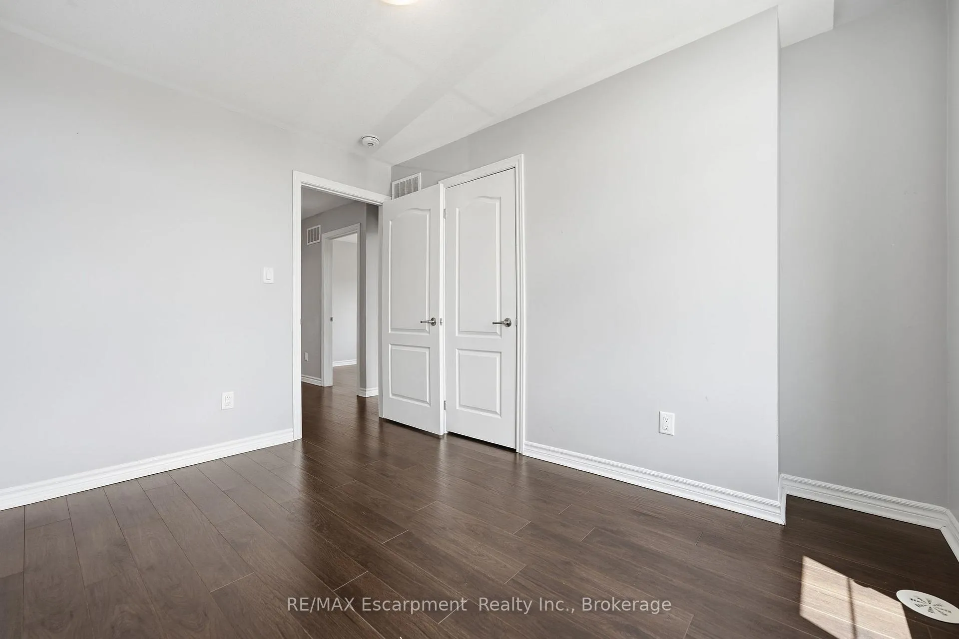 Photo 29 of 141 Borers Creek Circle, Hamilton, Waterdown — HOMEH