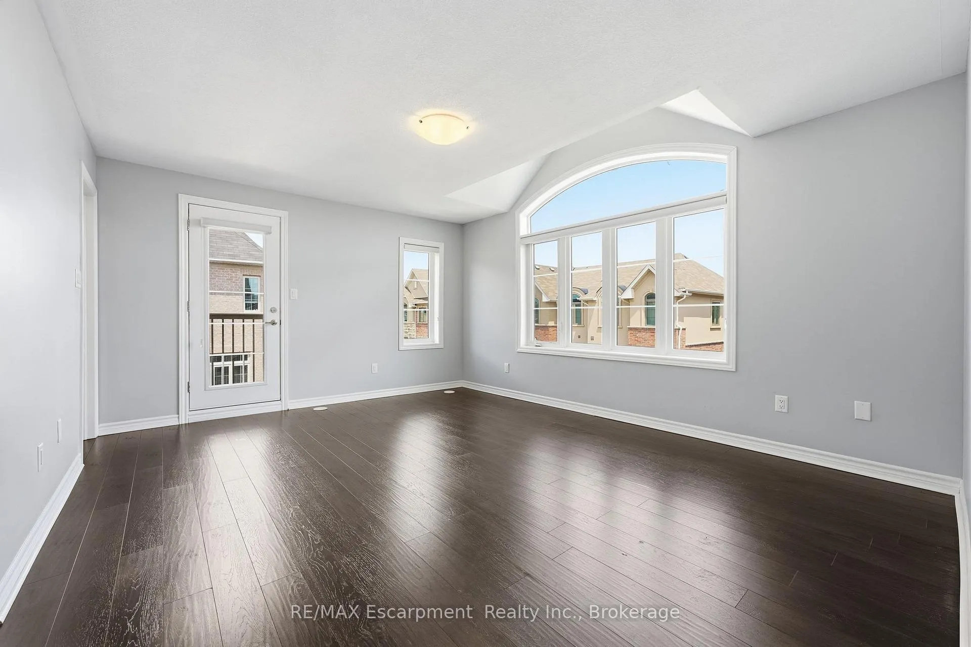 Photo 34 of 141 Borers Creek Circle, Hamilton, Waterdown — HOMEH