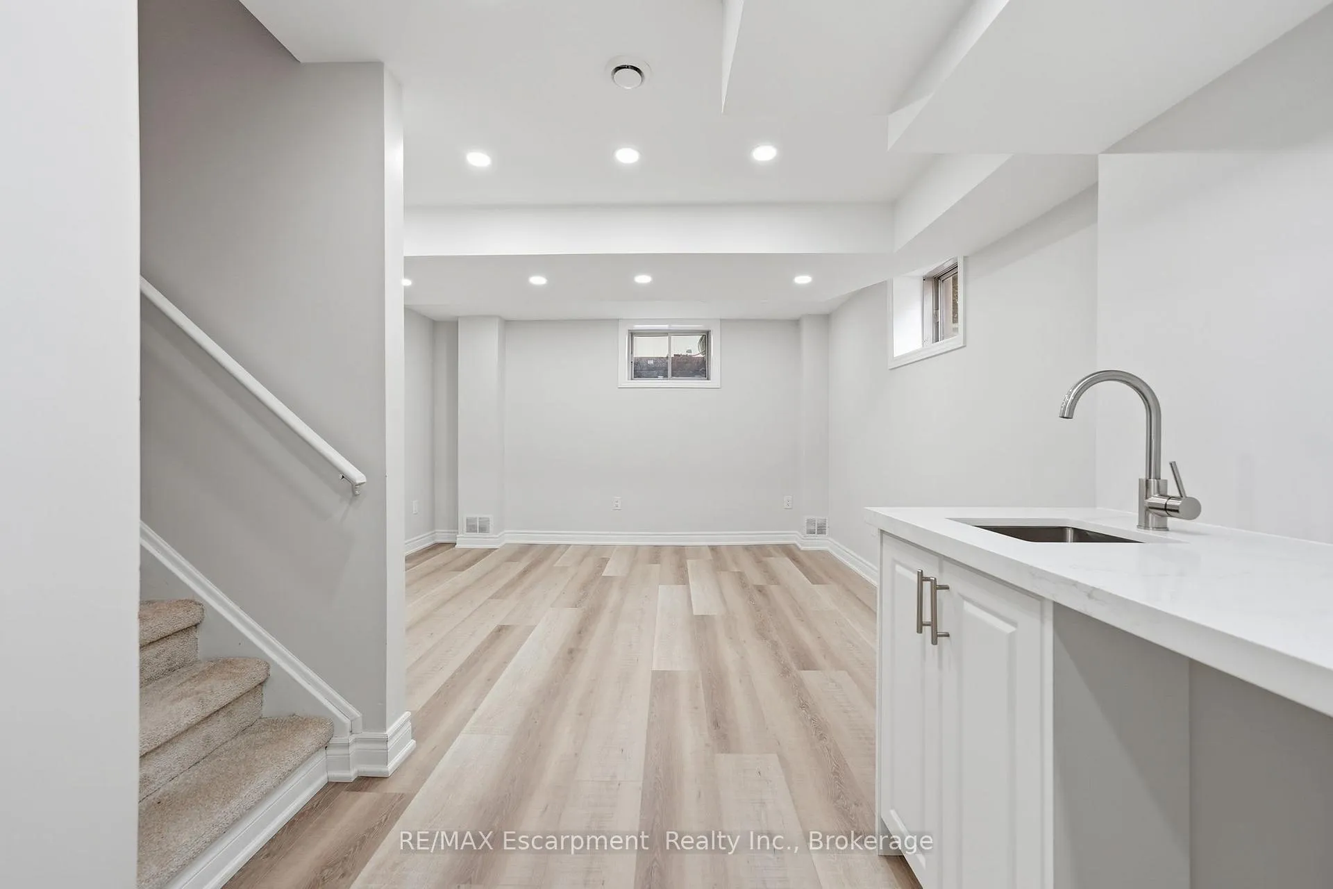 Photo 38 of 141 Borers Creek Circle, Hamilton, Waterdown — HOMEH