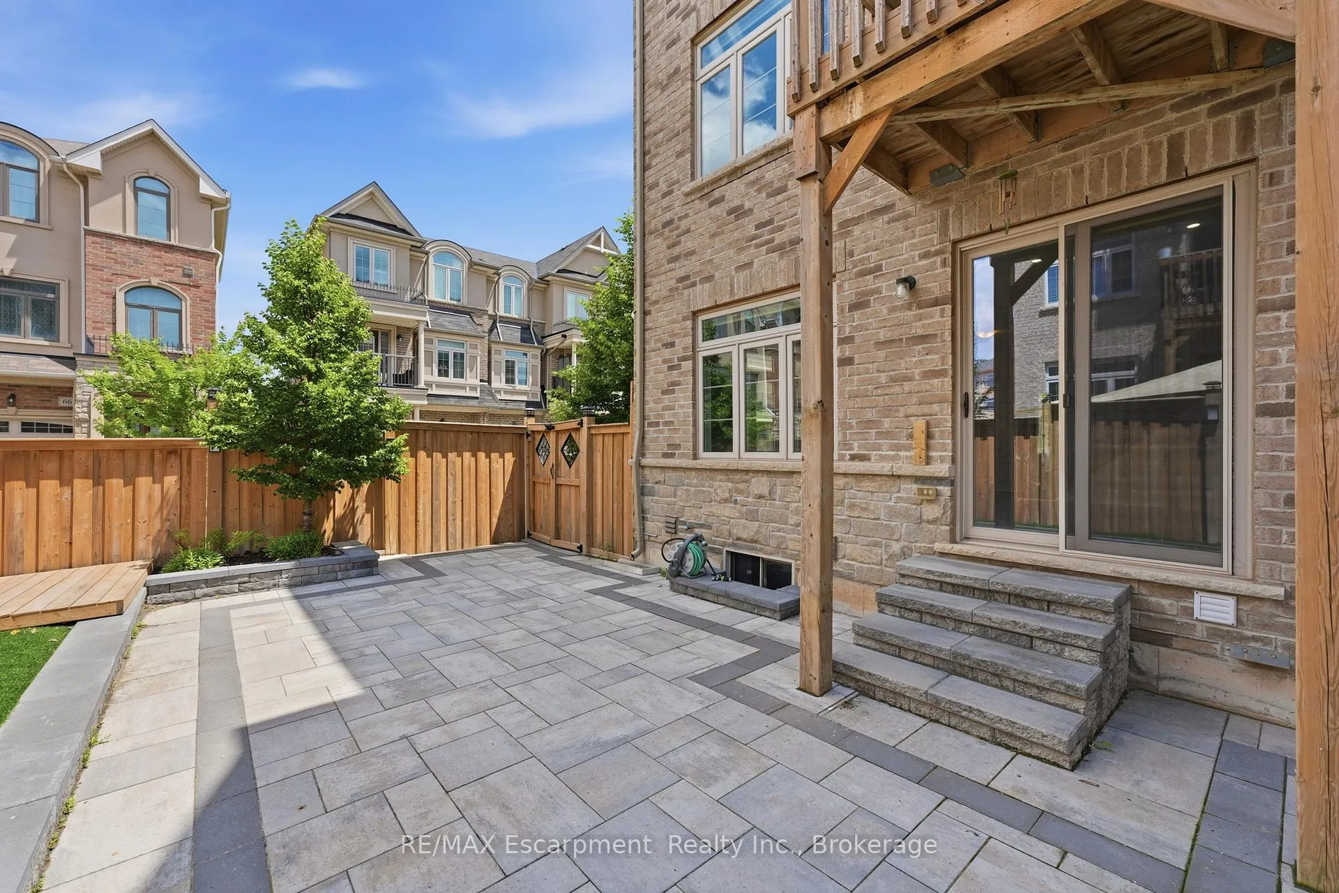 Photo 45 of 141 Borers Creek Circle, Hamilton, Waterdown — HOMEH
