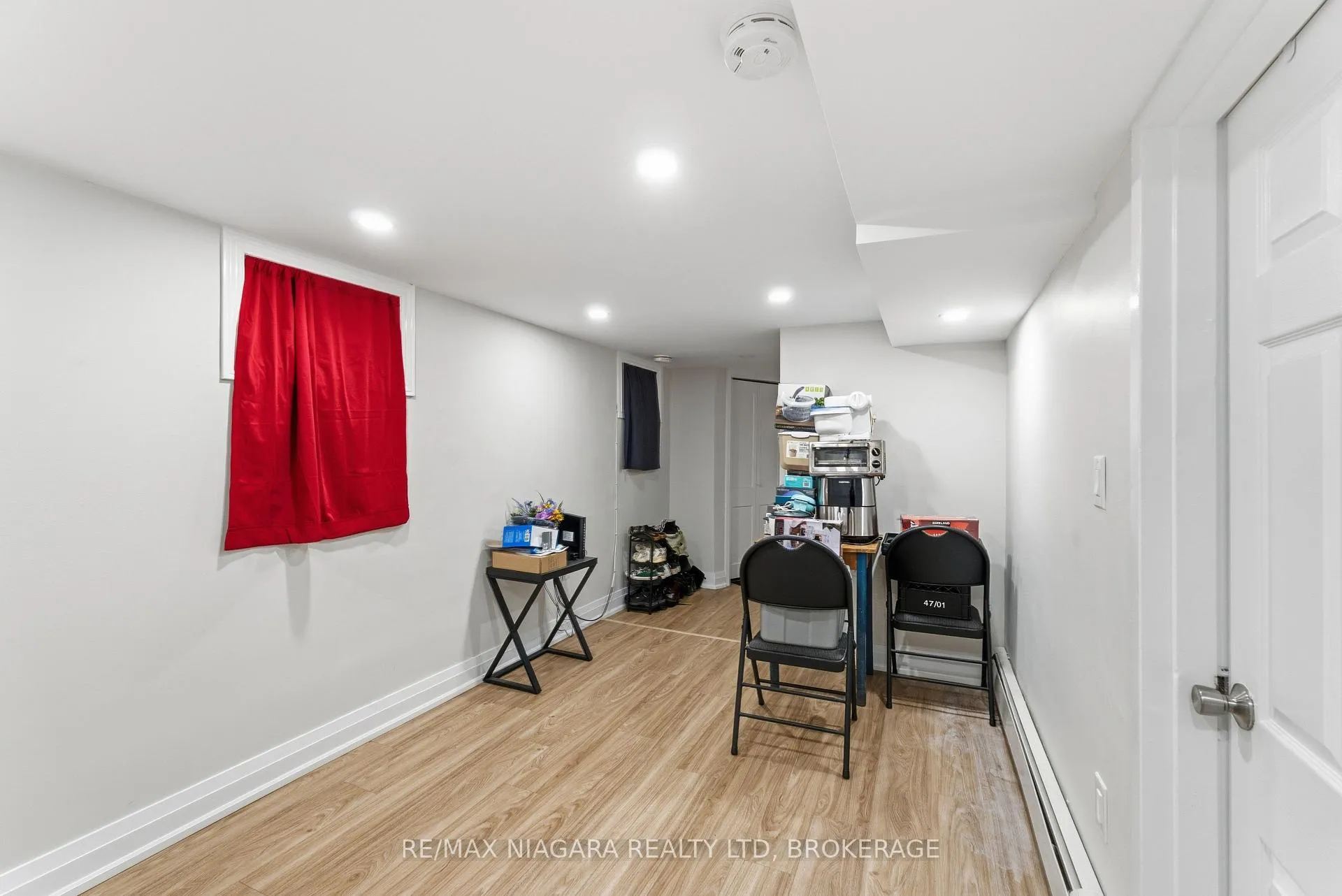 Photo 4 of Unit 6, 237 Church Street, St. Catharines, E. Chester — HOMEH