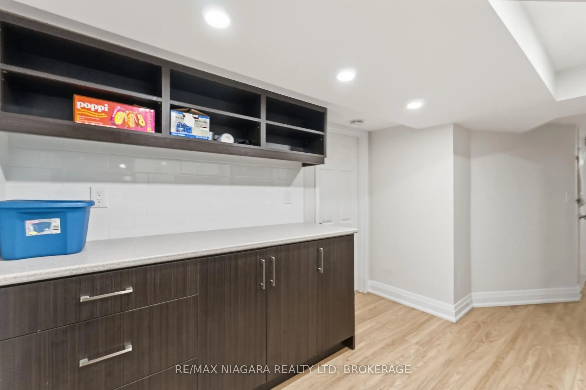 Photo 9 of Unit 6, 237 Church Street, St. Catharines, E. Chester — HOMEH