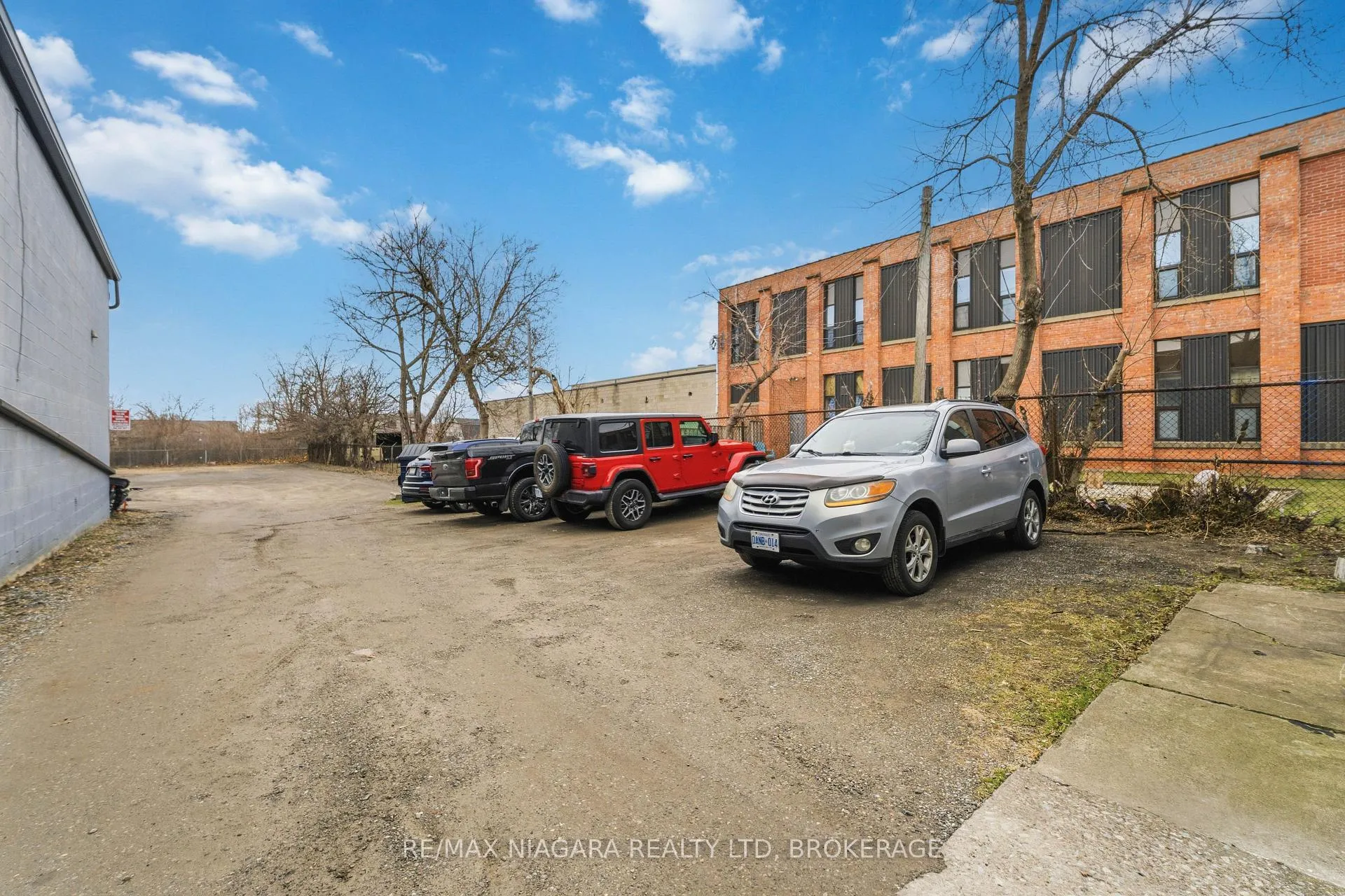 Photo 18 of Unit 6, 237 Church Street, St. Catharines, E. Chester — HOMEH