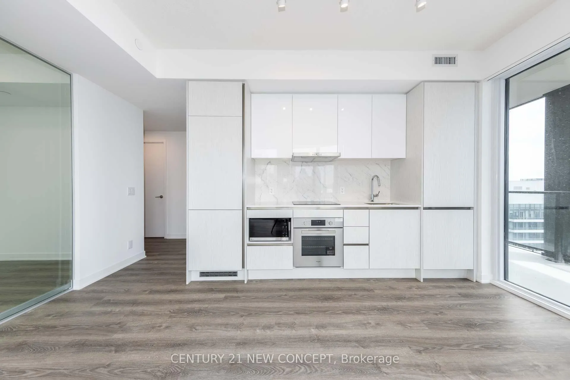 Photo 4 of Unit 3810, 180 Front Street E, Toronto, Moss Park — HOMEH