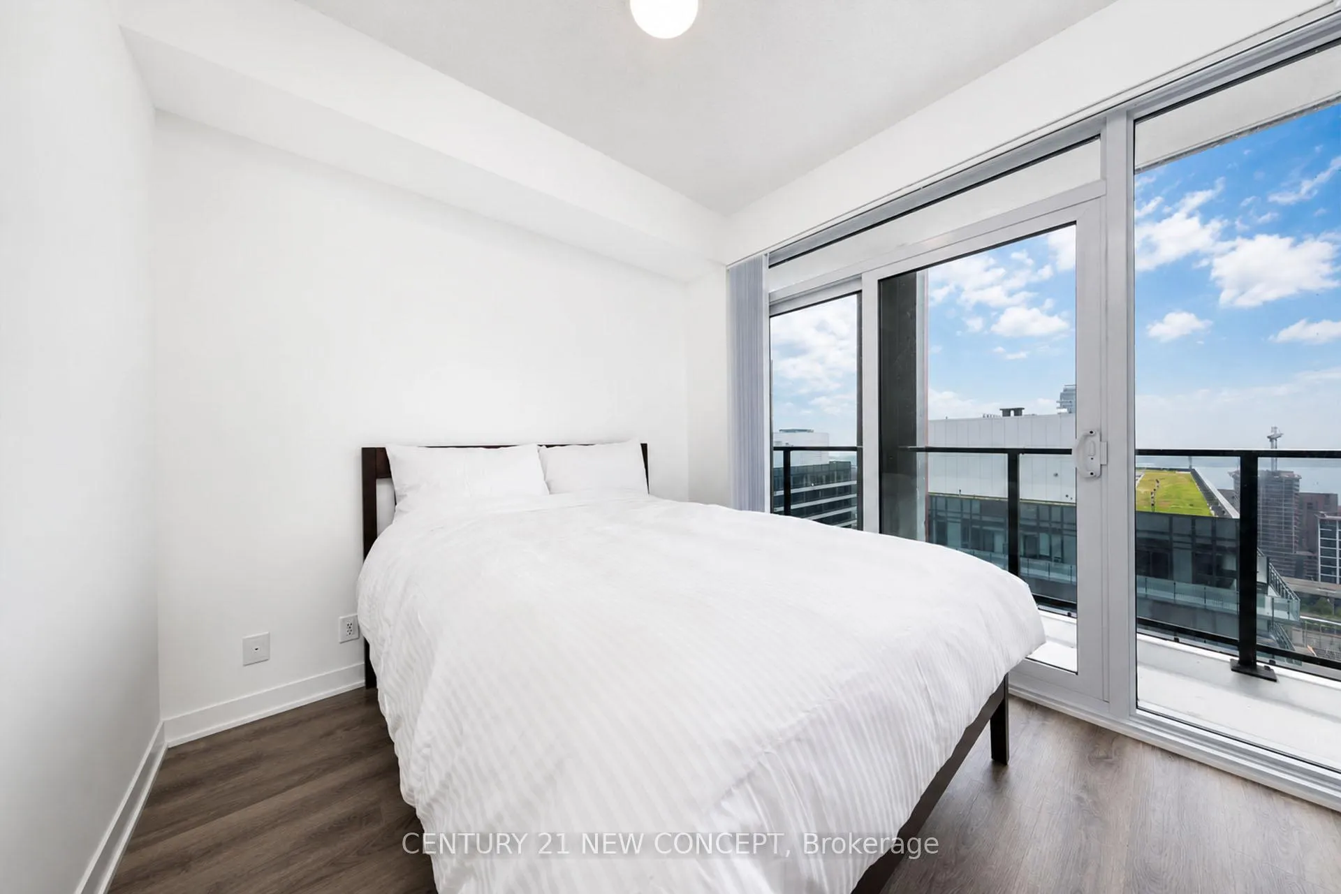 Photo 7 of Unit 3810, 180 Front Street E, Toronto, Moss Park — HOMEH