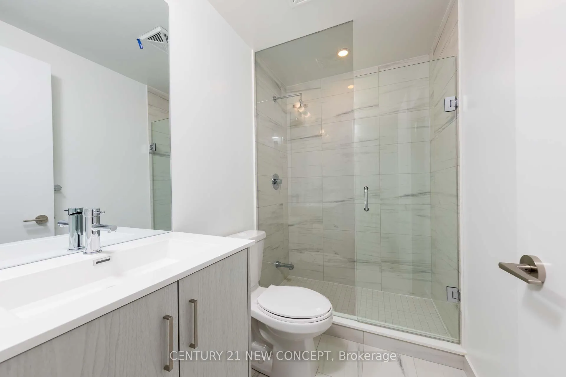 Photo 8 of Unit 3810, 180 Front Street E, Toronto, Moss Park — HOMEH