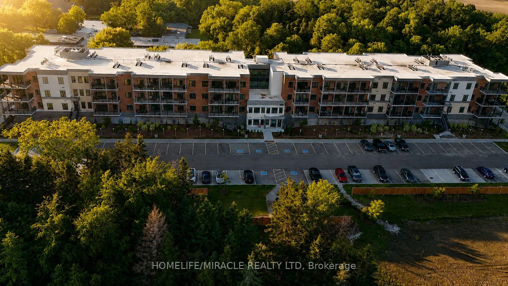 Photo 1 of Unit 322, 121 Mary Street, Clearview, Creemore — HOMEH