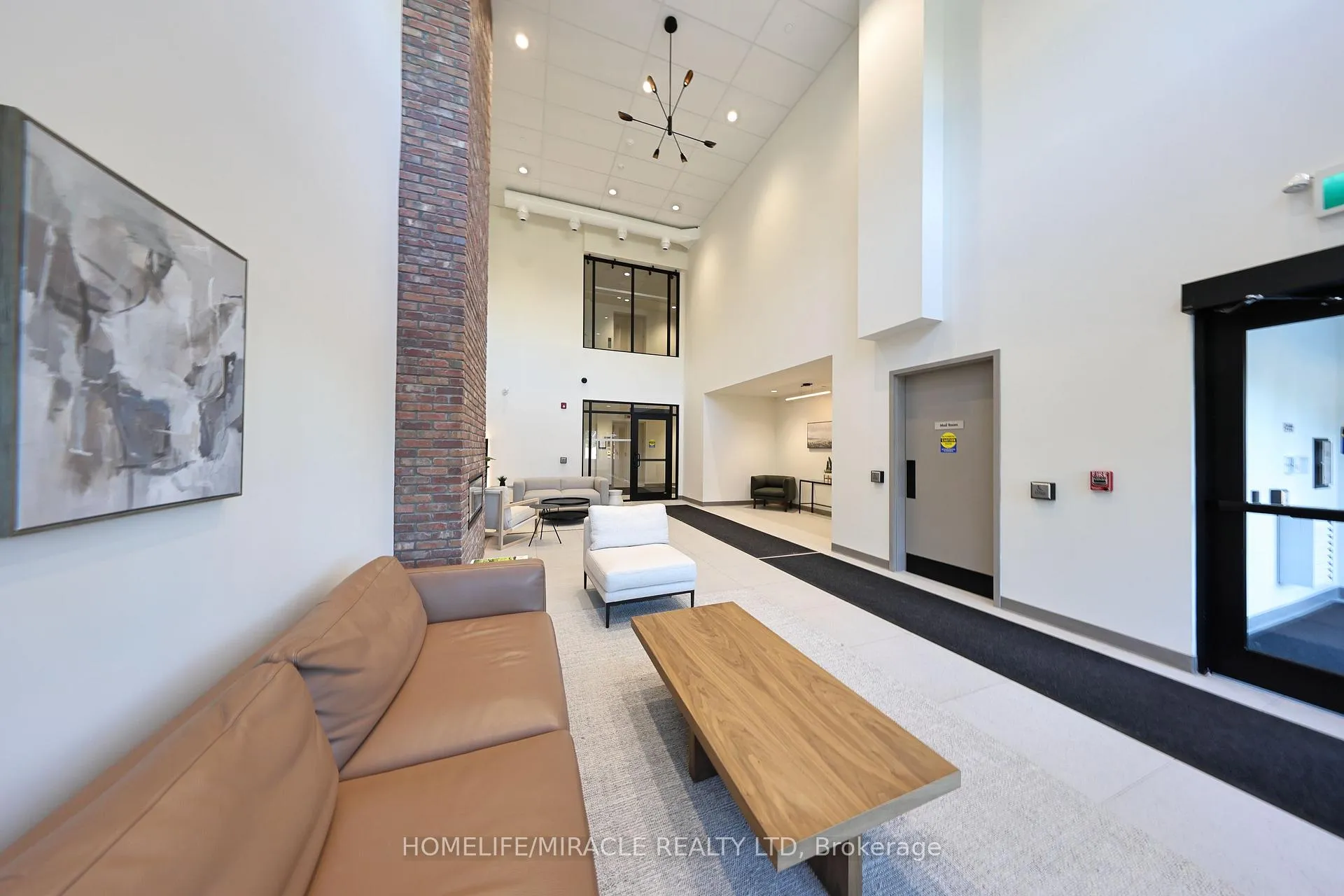Photo 2 of Unit 322, 121 Mary Street, Clearview, Creemore — HOMEH