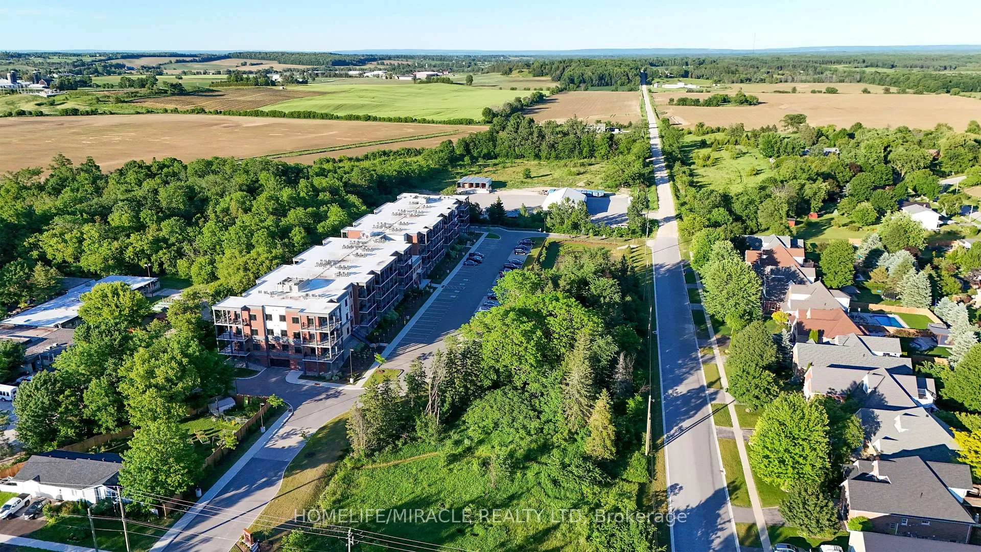Photo 24 of Unit 322, 121 Mary Street, Clearview, Creemore — HOMEH